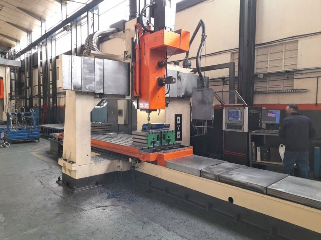 Front view of DYE FBF-C-N/C machine