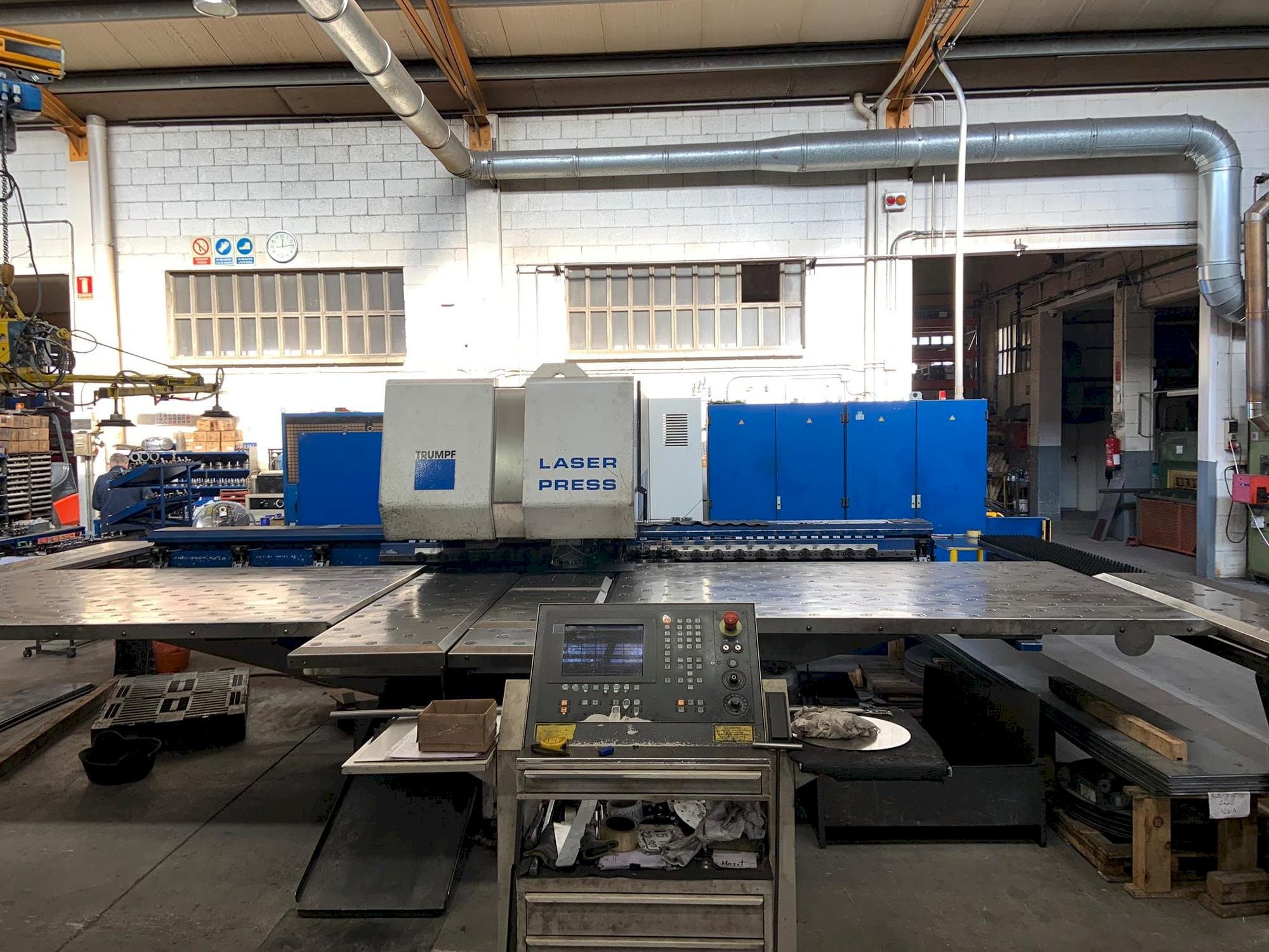 Front view of Trumpf Trumatic 600 L  machine