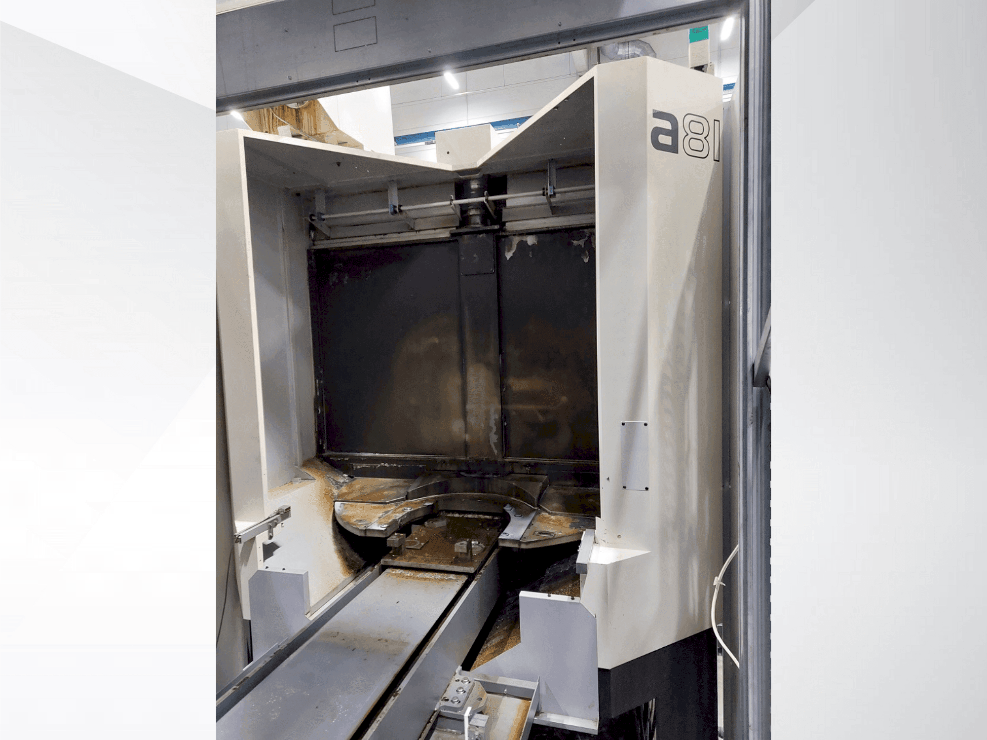 Front view of Makino a81 machine