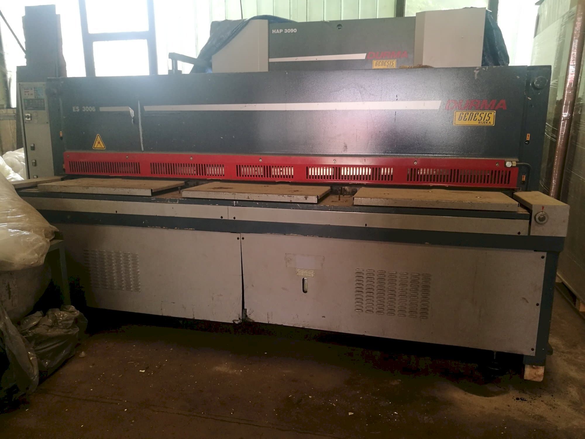 Front view of Durma ES 3006 machine
