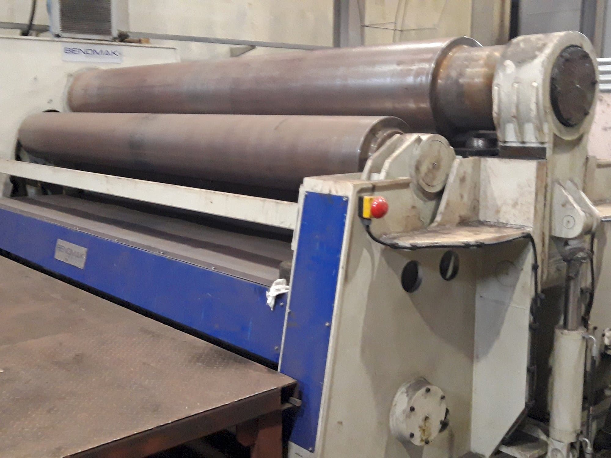 Front view of BENDMAK CY4R-HHS 450-35/33-4 machine