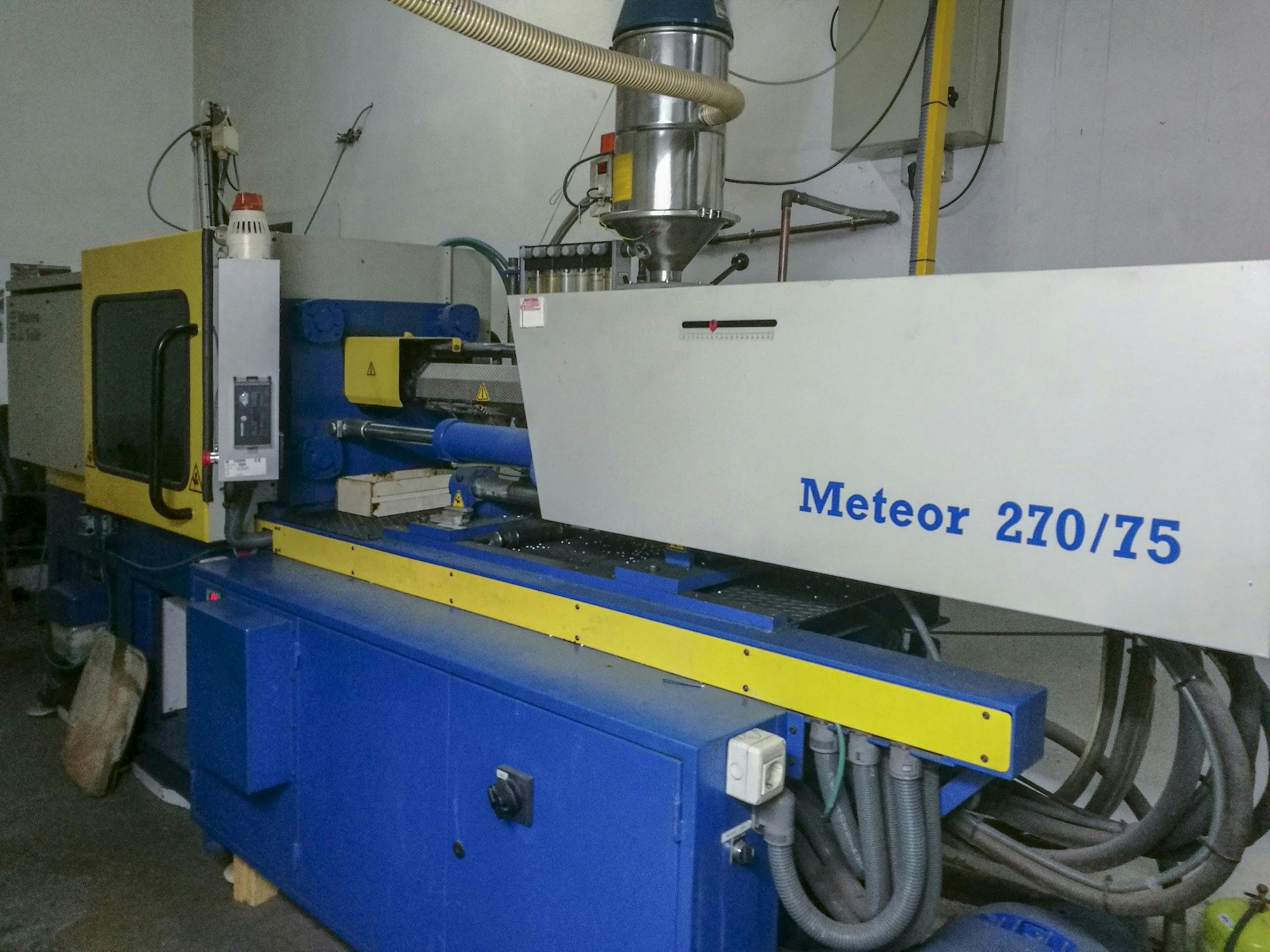 Right view 1 of Mateu & Solé Meteor 270/75 machine