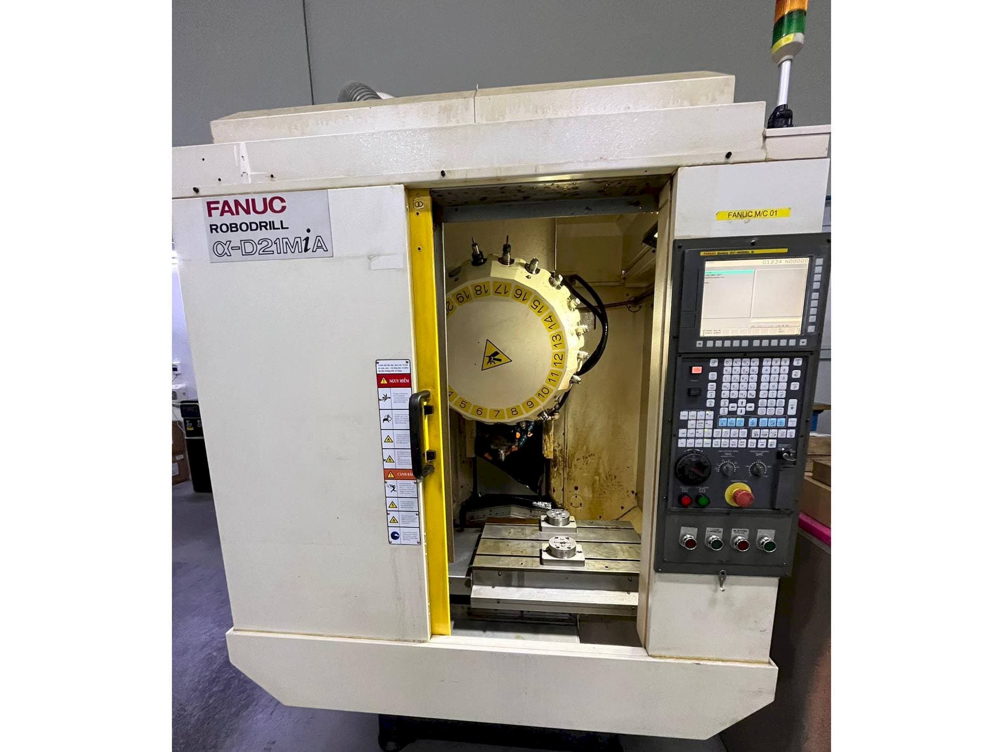 Front view of FANUC ROBODRILL A-D21MiA  machine