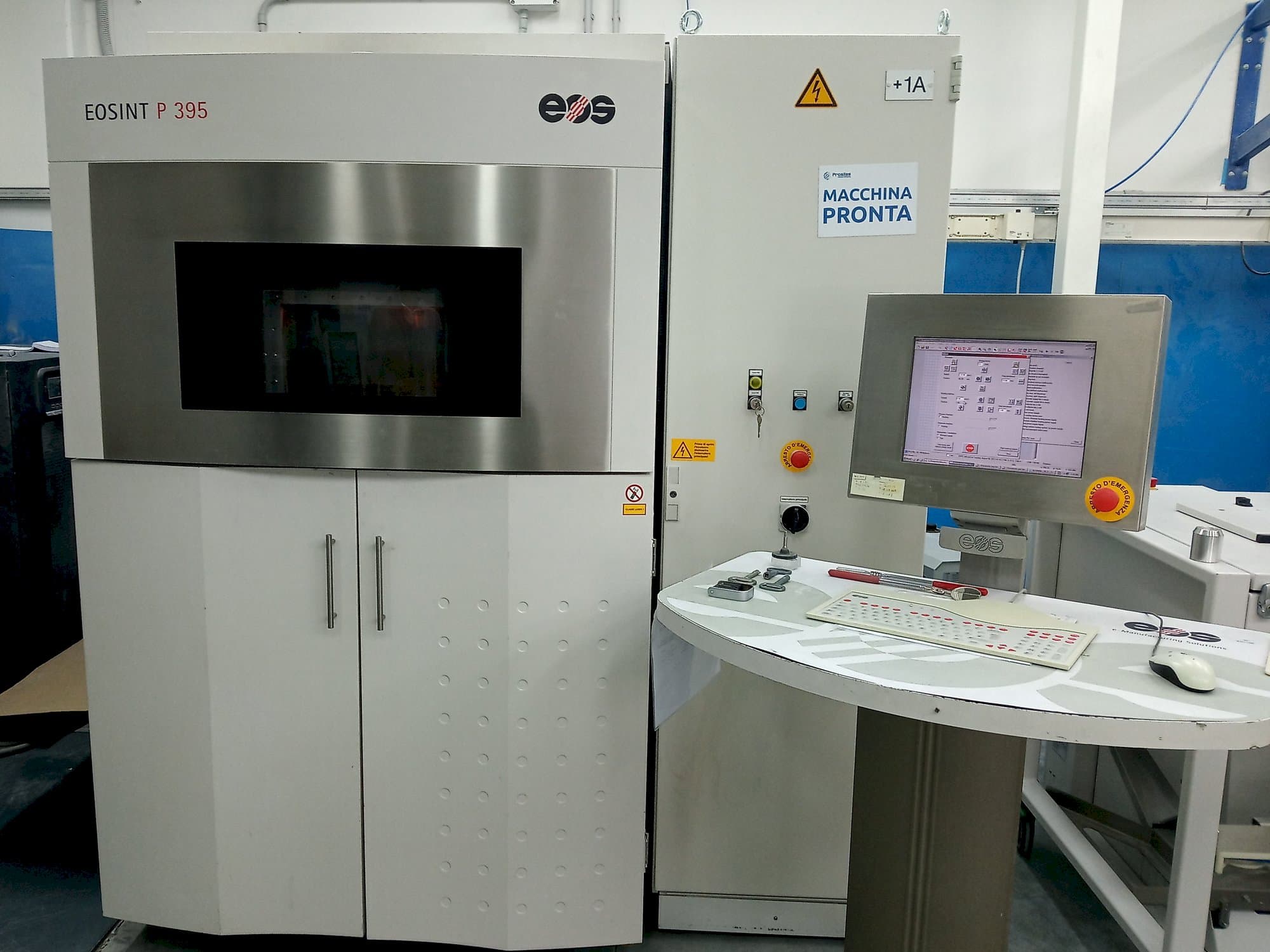 Front view of EOS Eosint P395  machine