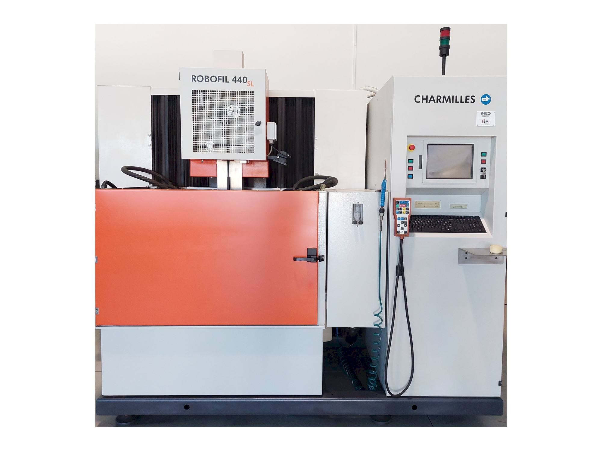 Front view of CHARMILLES ROBOFIL 440SL machine