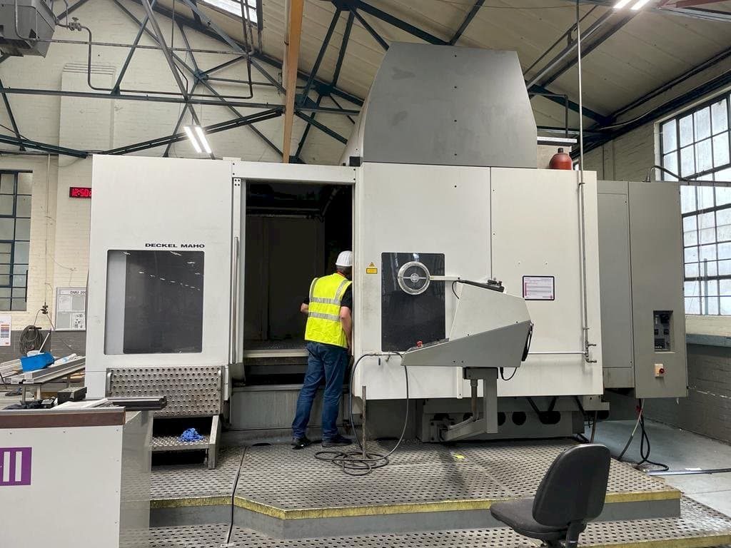 Front view of DECKEL MAHO DMU 200T  machine