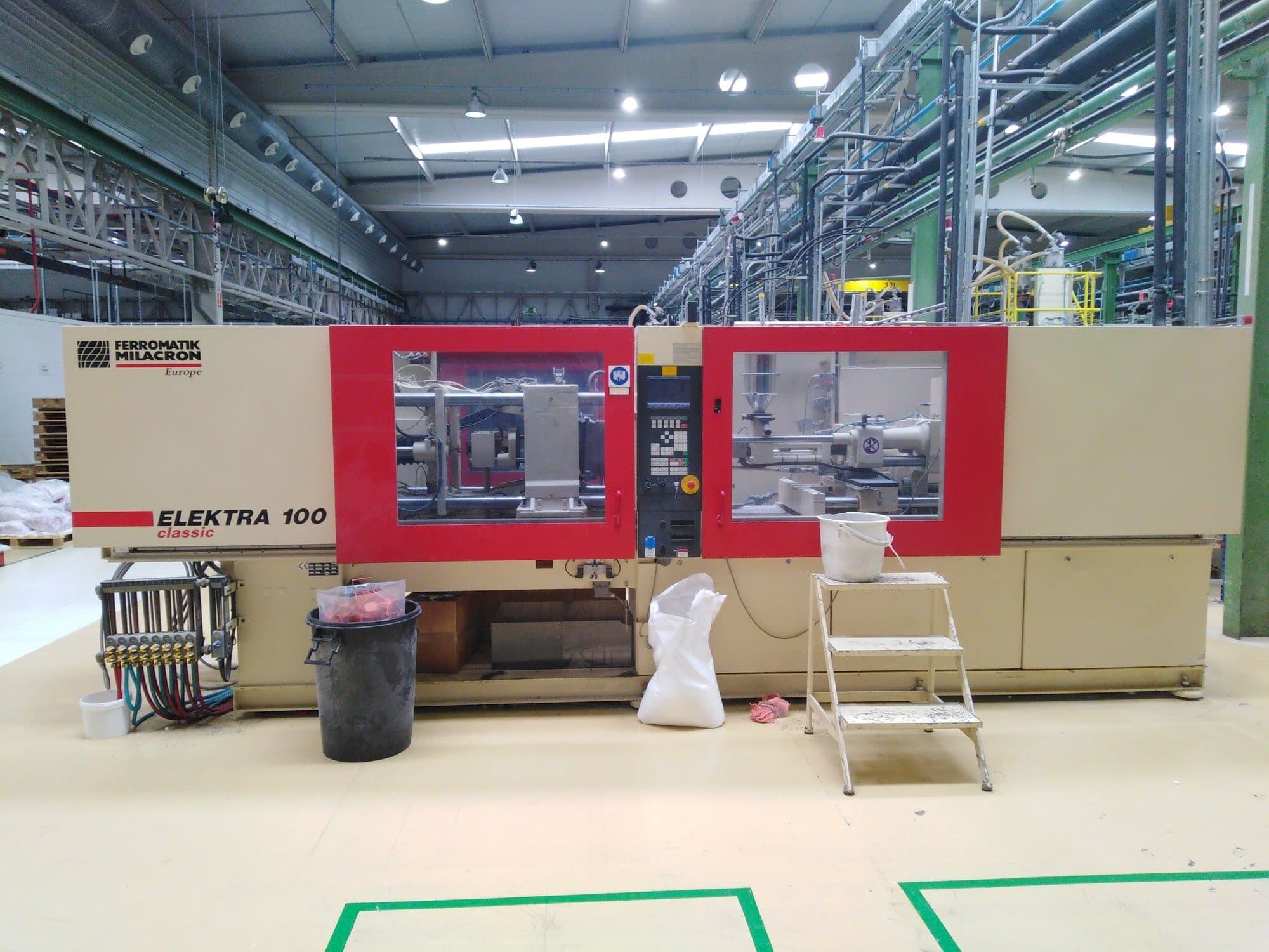 Front view of Ferromatik Electra 100  machine