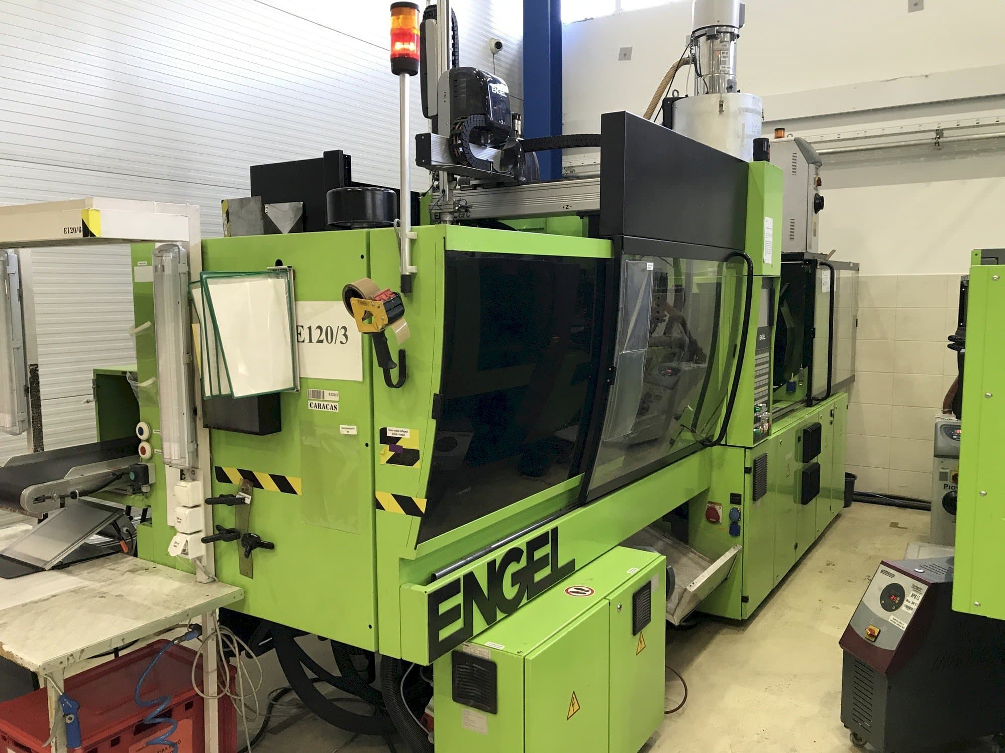 Front view of ENGEL VC 310/120 Electric  machine