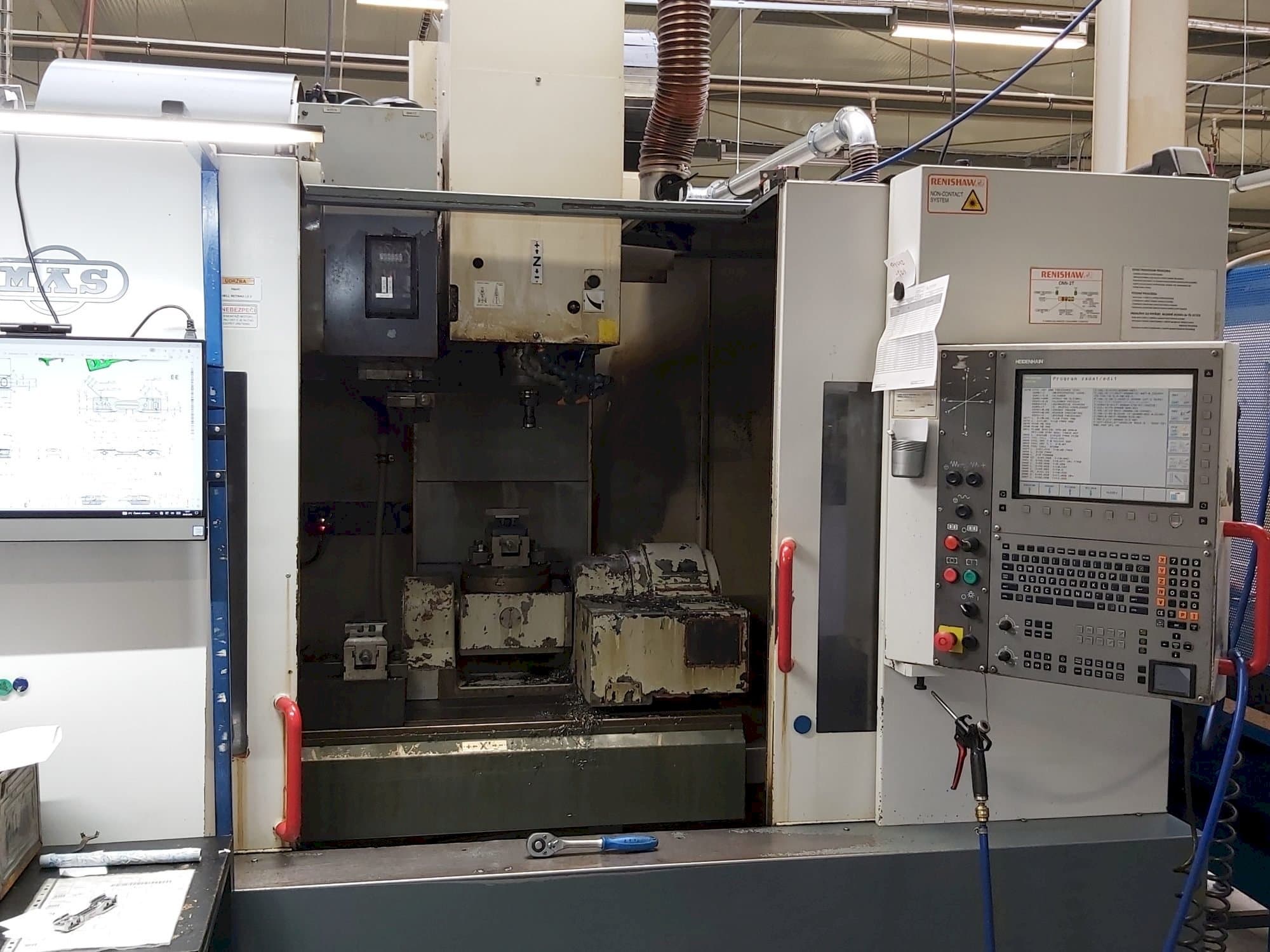 Front view of KOVOSVIT MAS MCV 1016 Quick machine