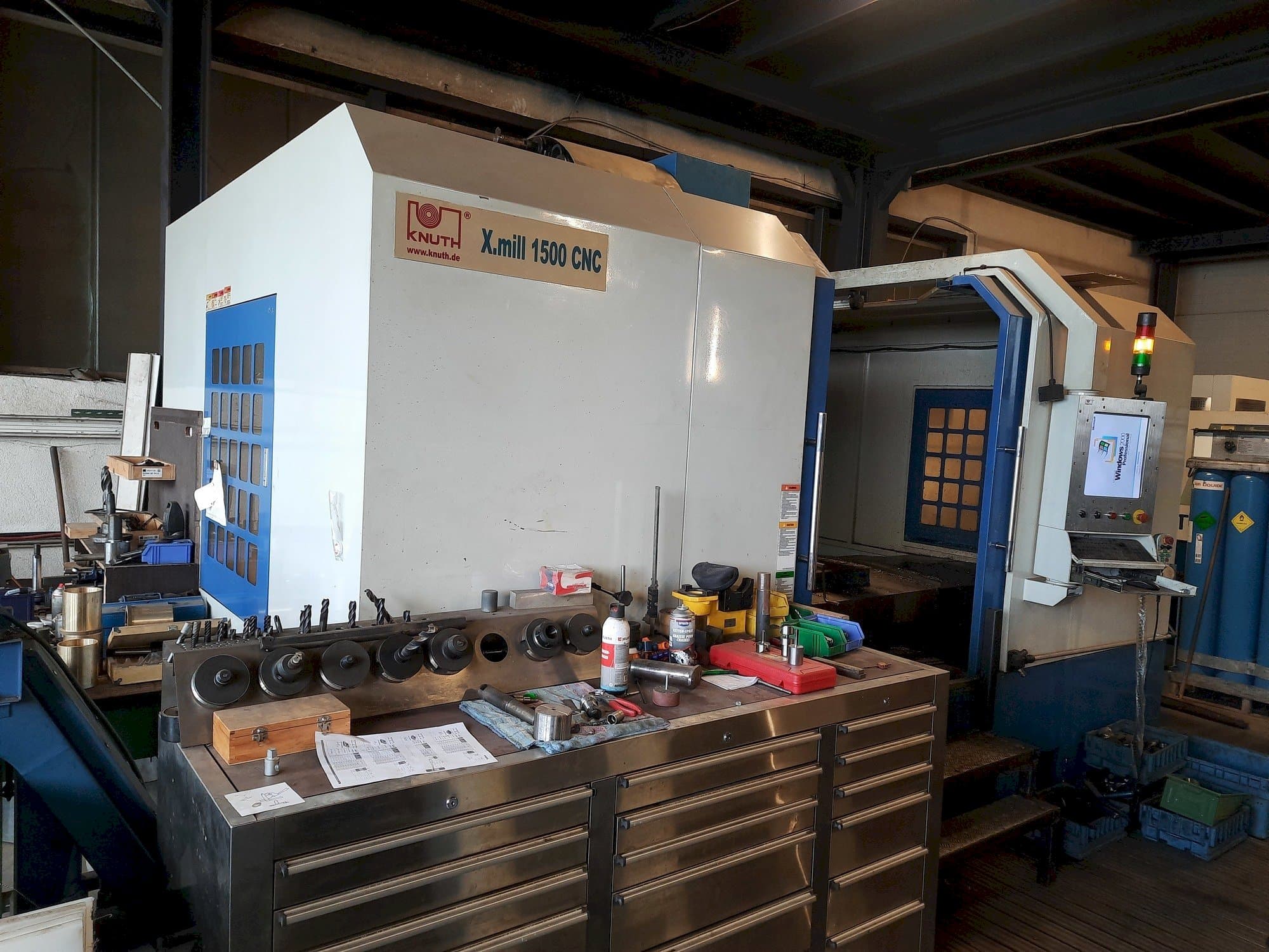 Front view of KNUTH X-Mill 1500 CNC machine