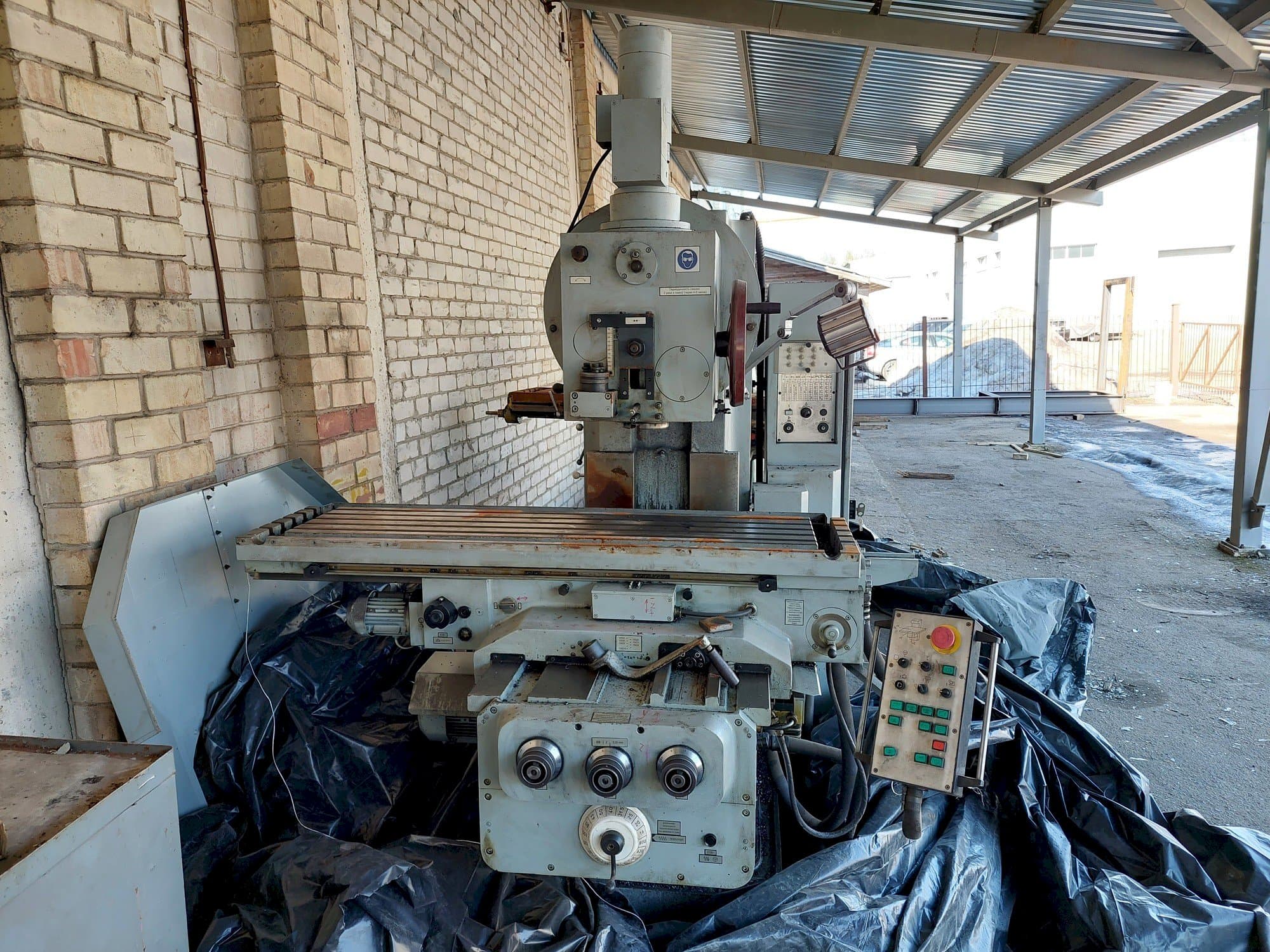 Front view of Heckert FSS450MR machine