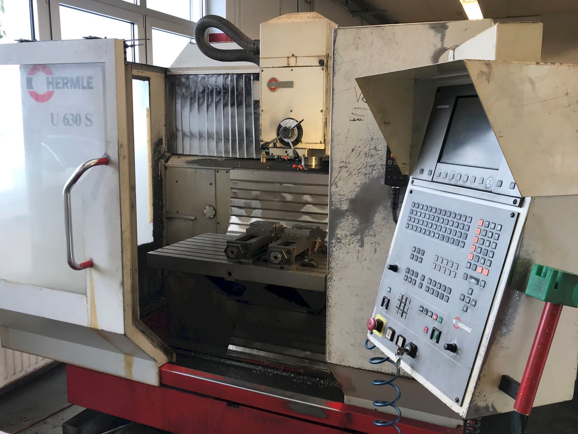 Front view of HERMLE U 630 S machine