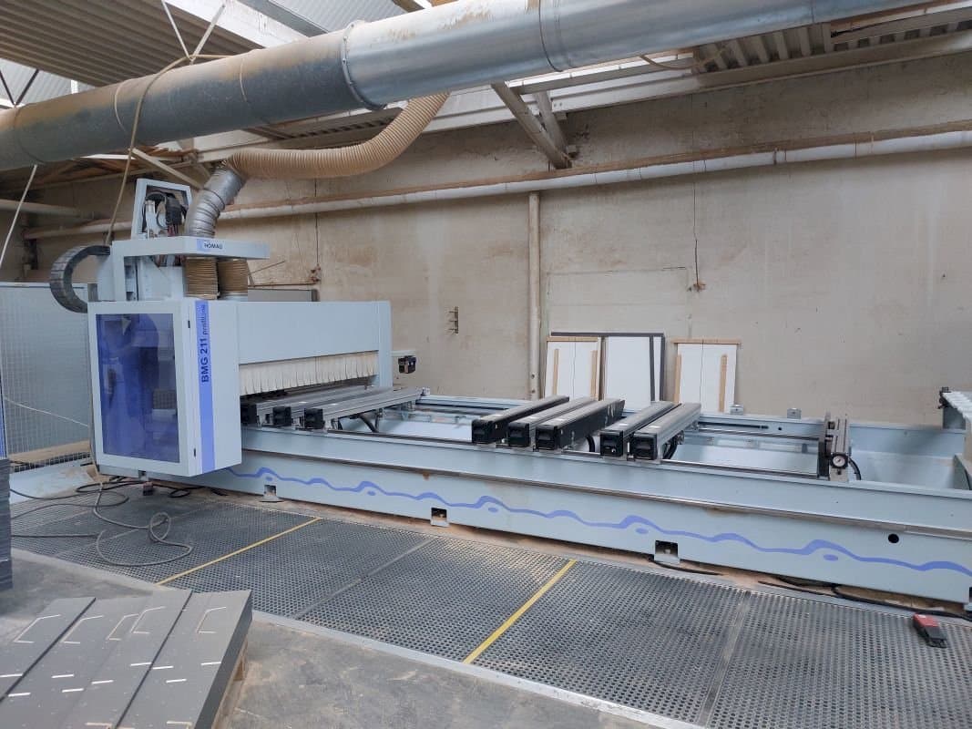 Front view of HOMAG PROFI BMG211 / 45 / 15 / K machine