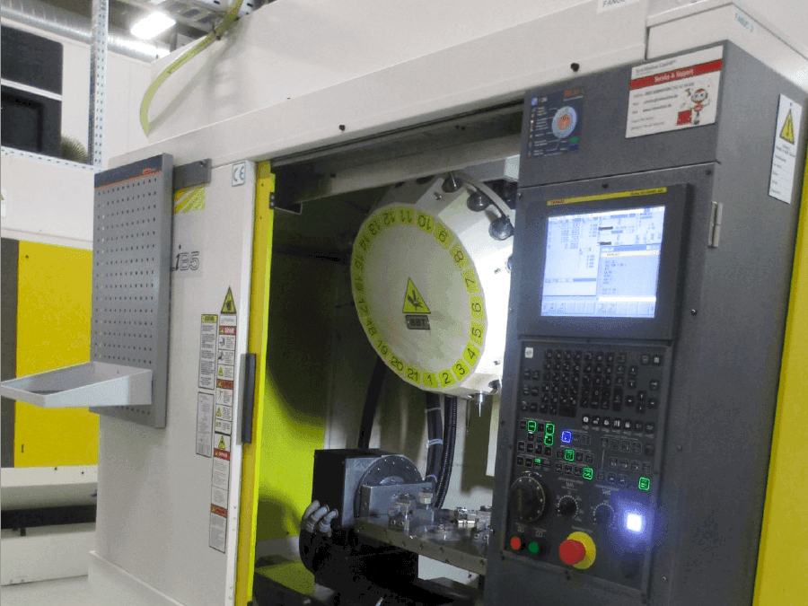 Front view of FANUC ROBODRILL Alpha D21LiB5 machine