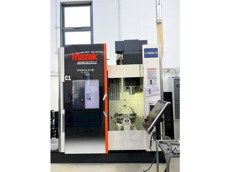 Front view of Mazak VARIAXIS C 600 machine