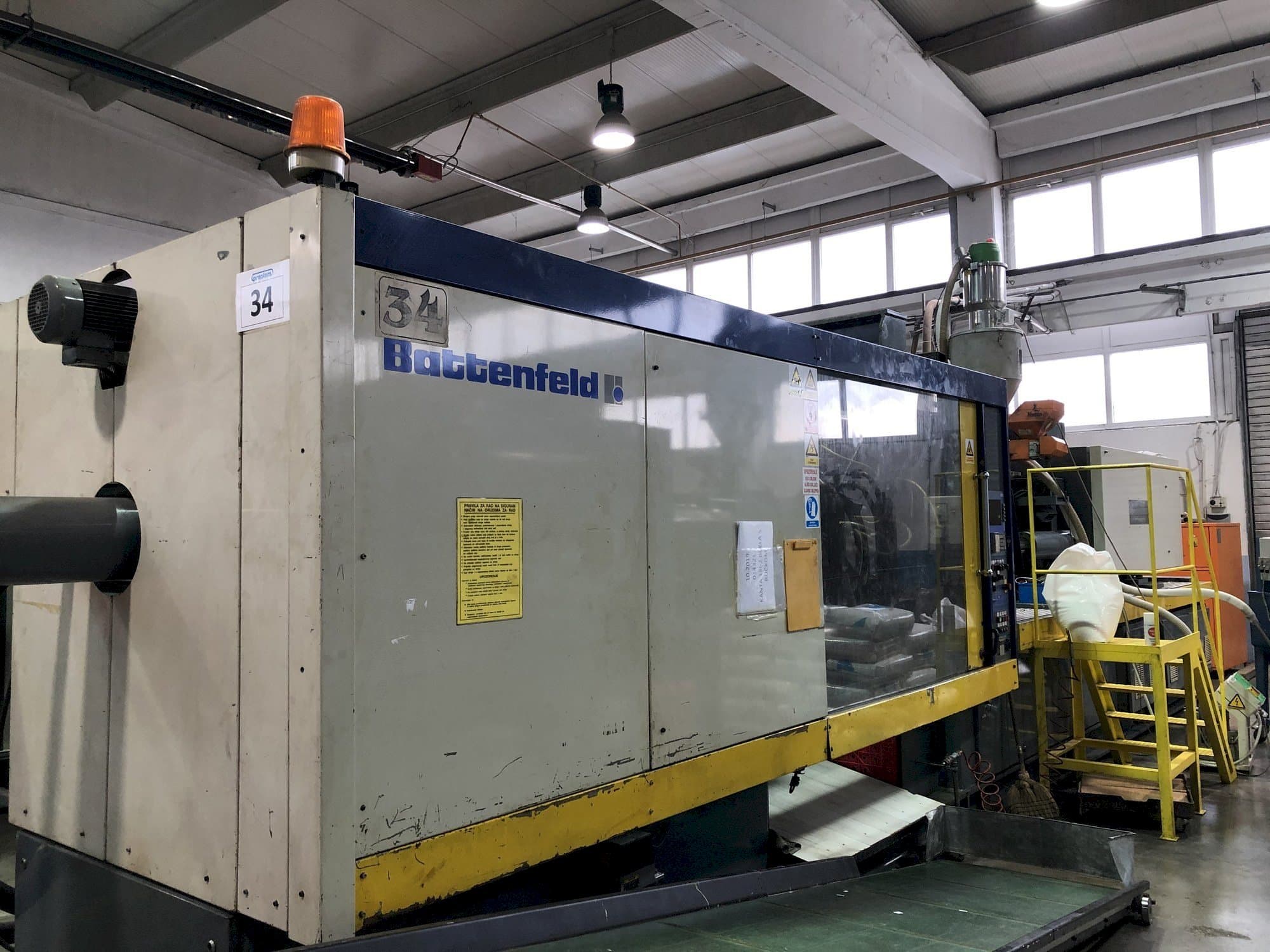 Left side view of Battenfeld BK-T 5000-4000 machine