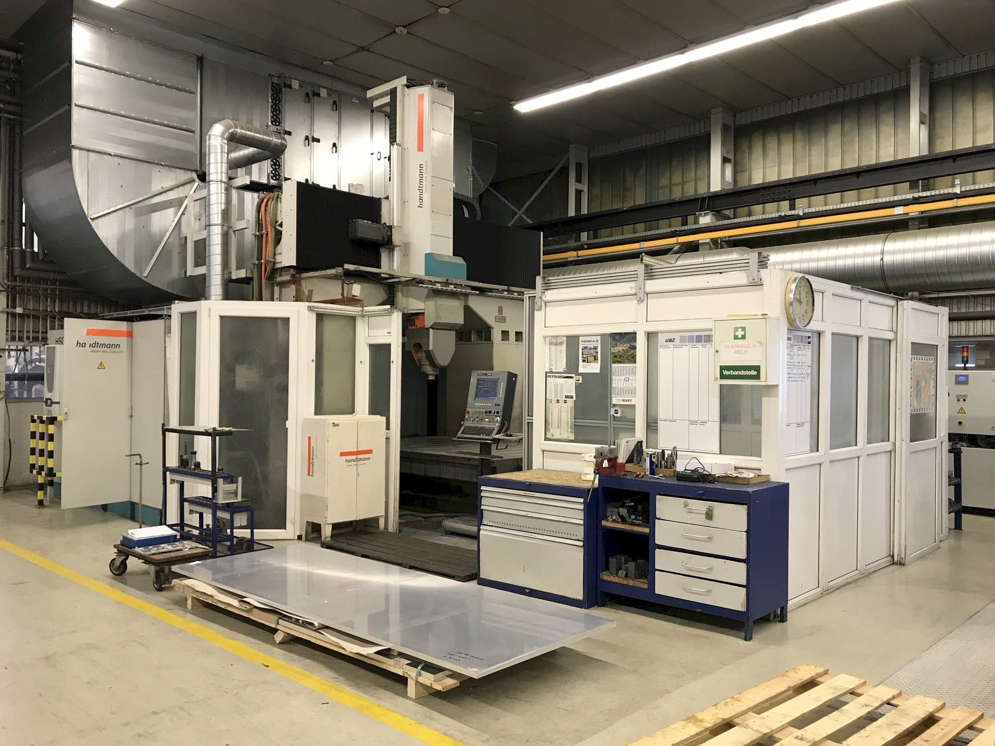 Front view of Handtmann UBZ NT 300/200 T2 machine