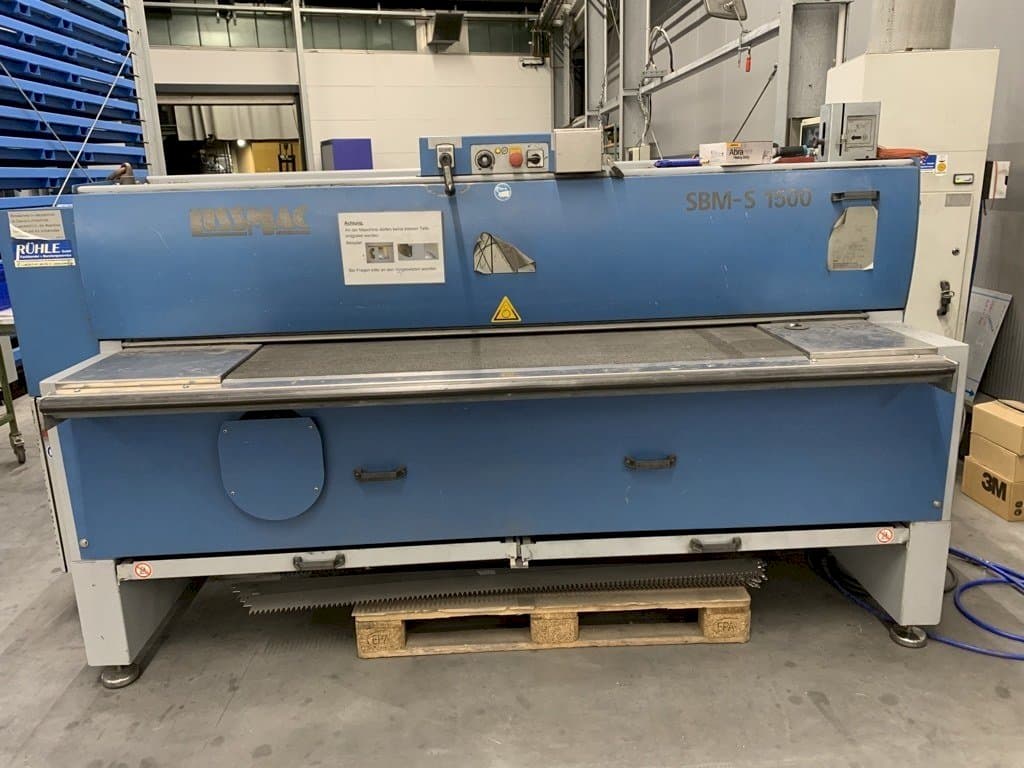Front view of LISSMAC SBM-S 1500 machine