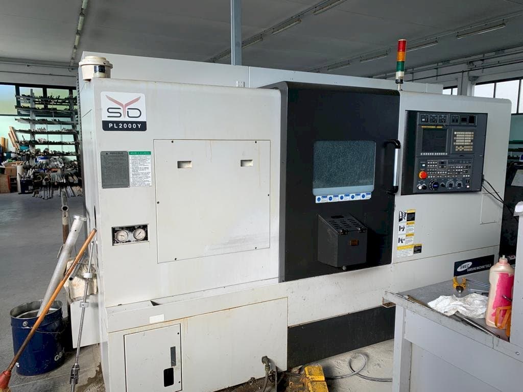 Front view of SMEC PL 2000Y machine