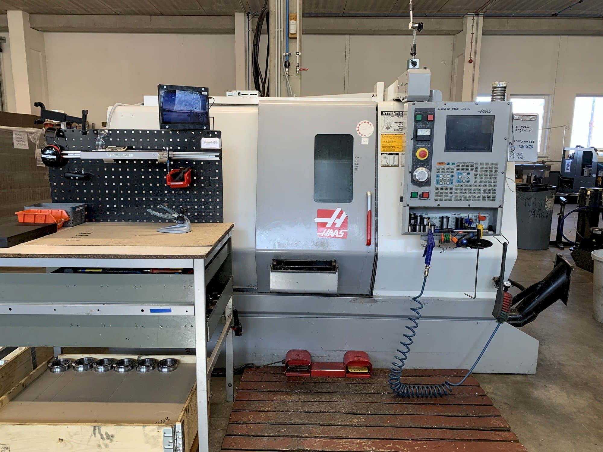 Front view of HAAS SL-20 TCF machine
