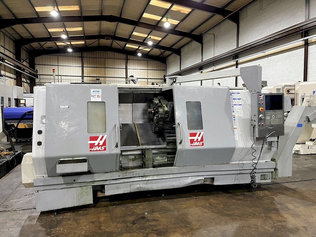 Front view of HAAS SL-30L THE  machine