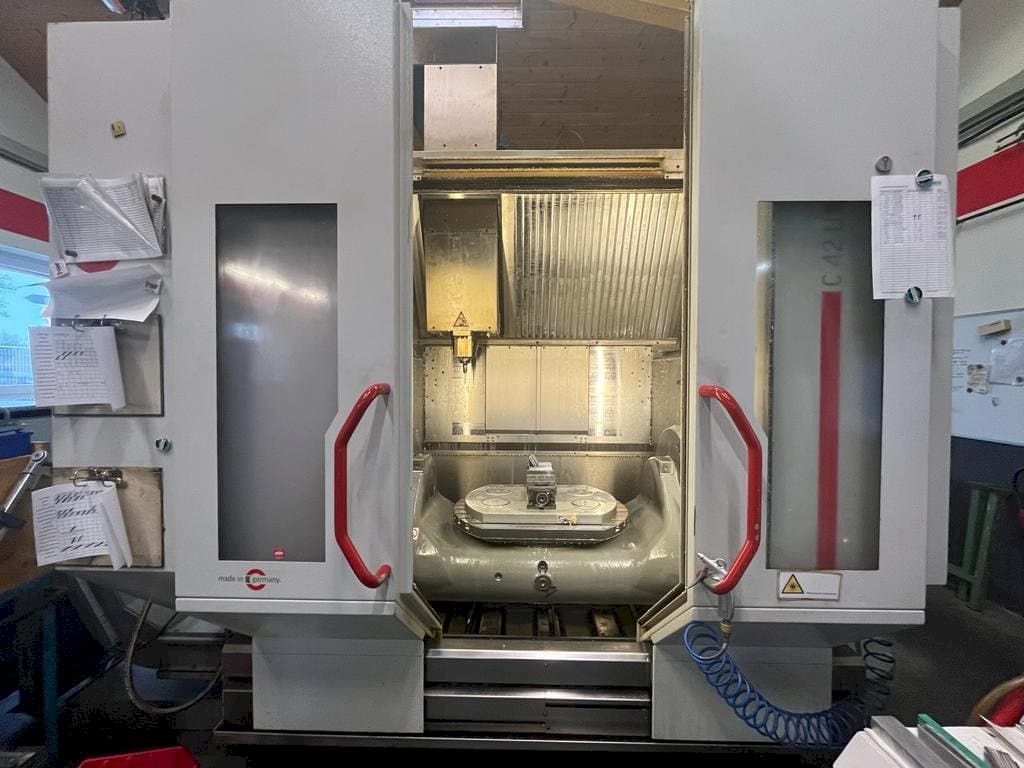 Front view of HERMLE C42 U machine