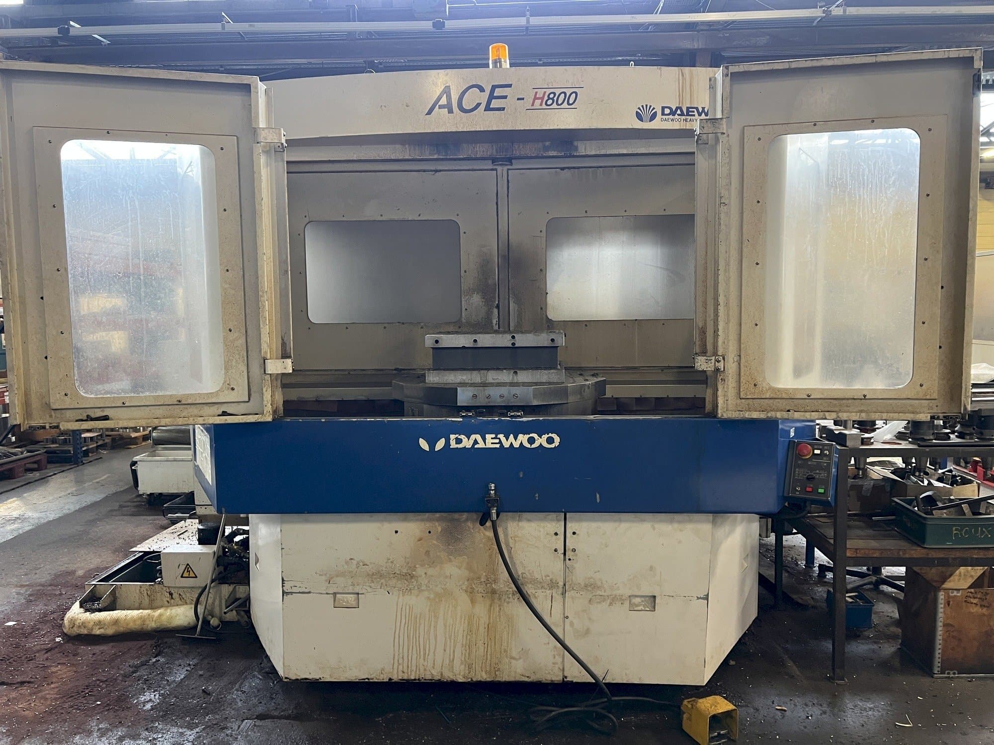 Front view of DAEWOO ACE H800  machine