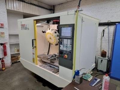 Right side view of FANUC ROBODRILL α-T14iFib  machine