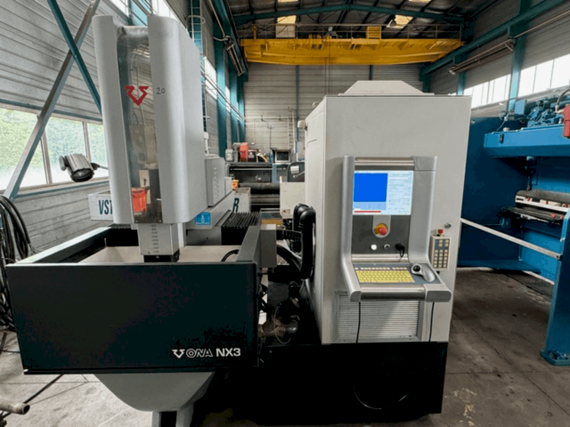 Front view of ONA NX3 machine