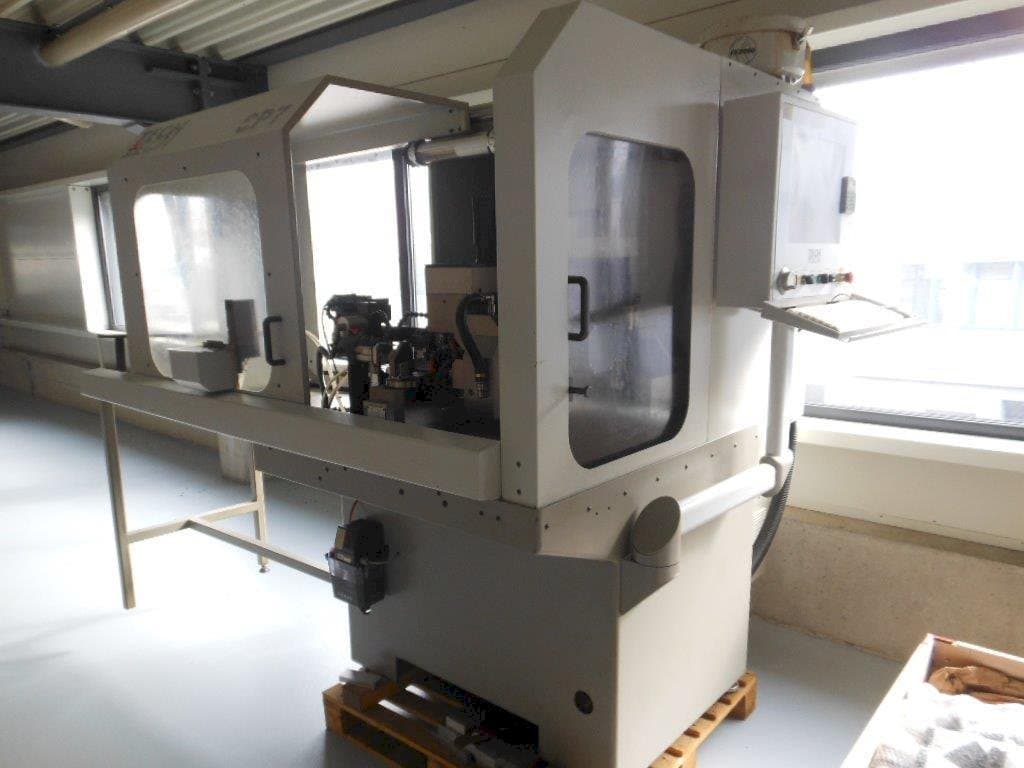 Front view of STARTECH SP7 machine