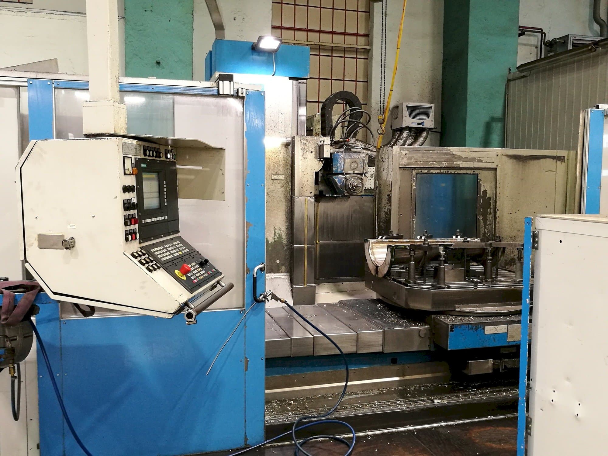 Front view of Kekeisen UBF 2500 machine