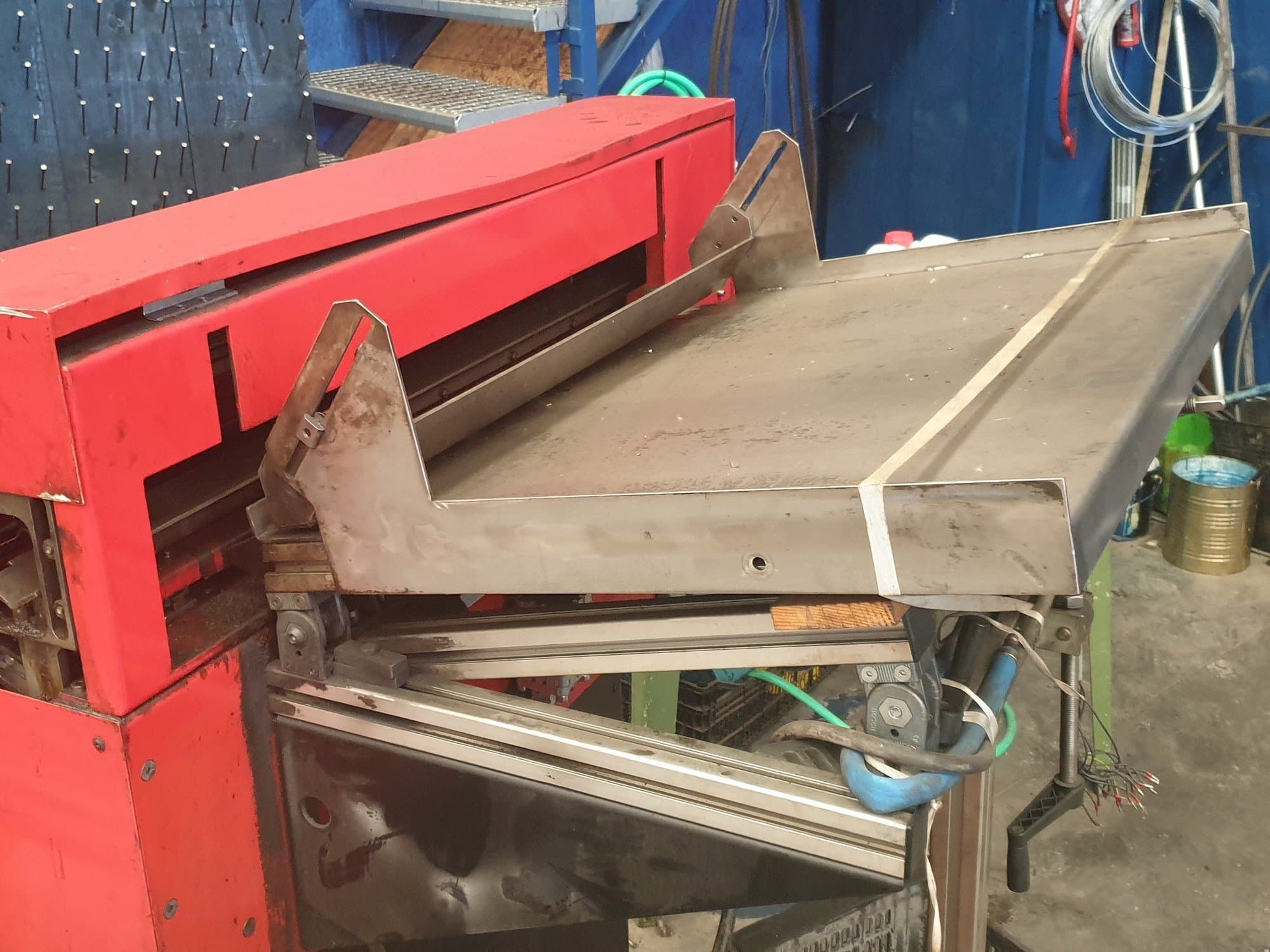 Left side view of EMCO LM 800  machine