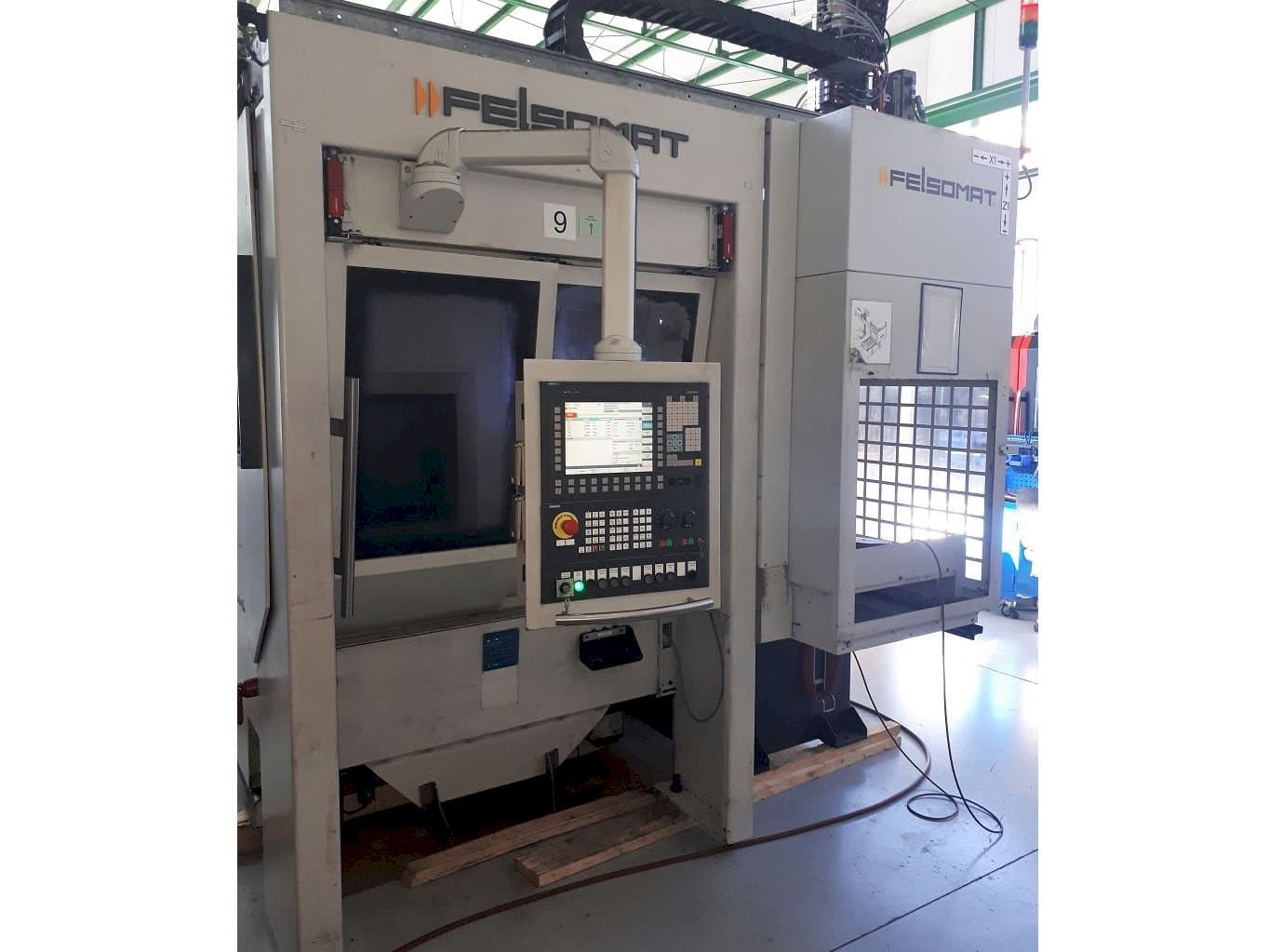 Front view of Felsomat FTC 160 machine