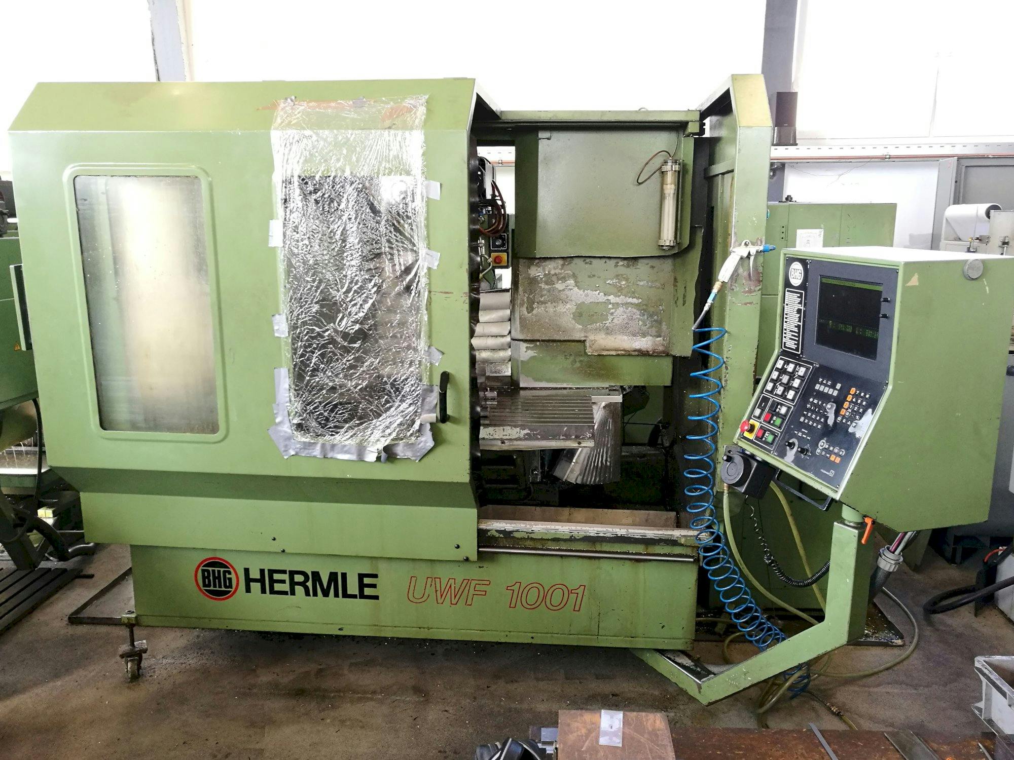 Front view of HERMLE UWF 1001 Machine