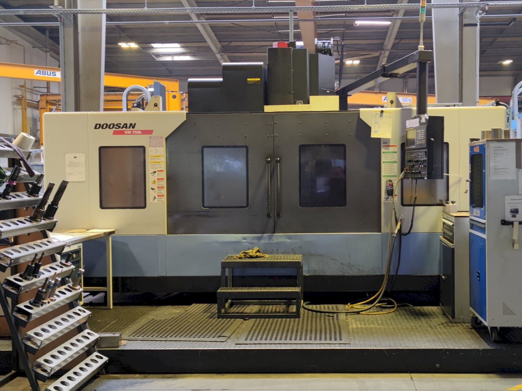 Front view of Doosan VM 750L  machine
