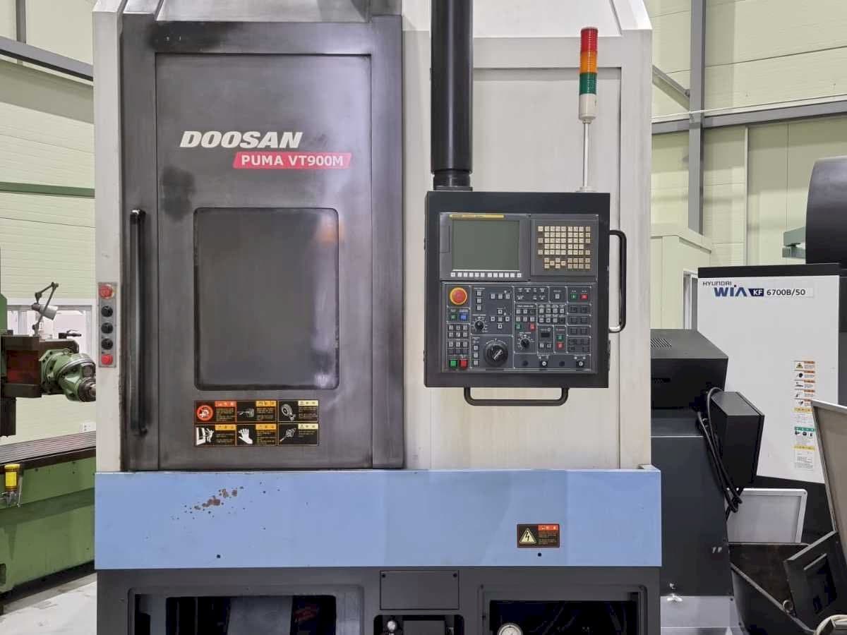 Front view of Doosan PUMA VT900M  machine
