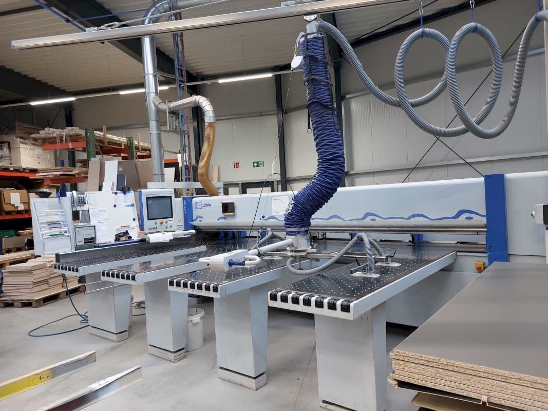 Front view of HOLZMA HPP 380 machine