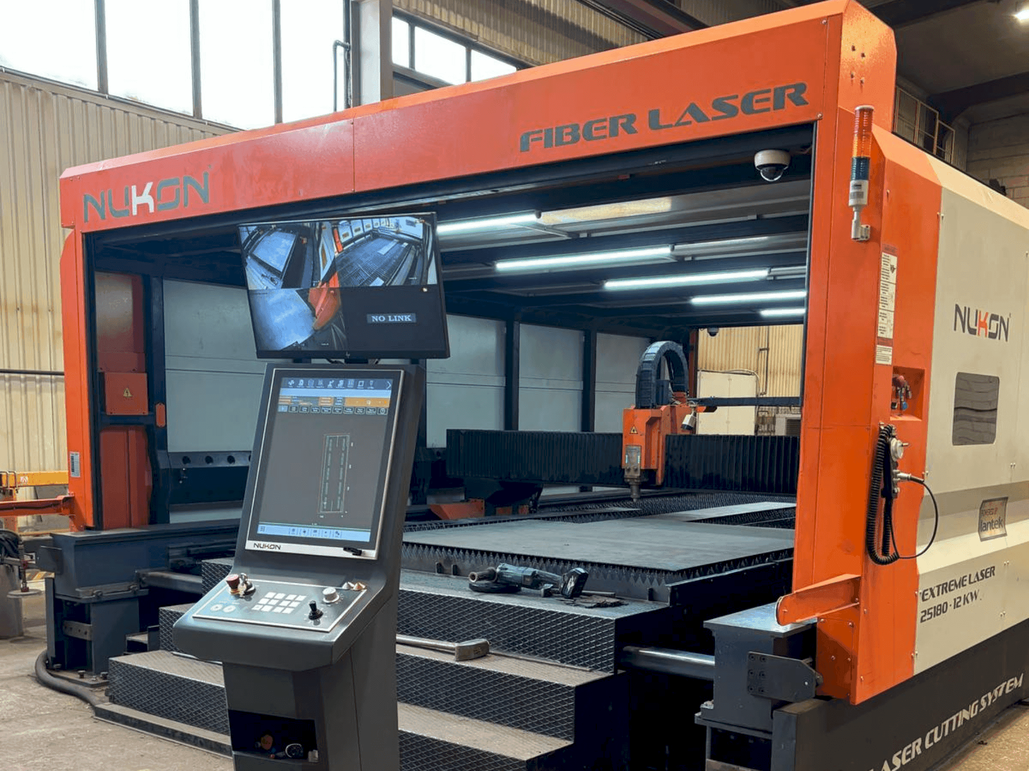 Front view of NUKON Fiber Laser Extreme 30250 machine