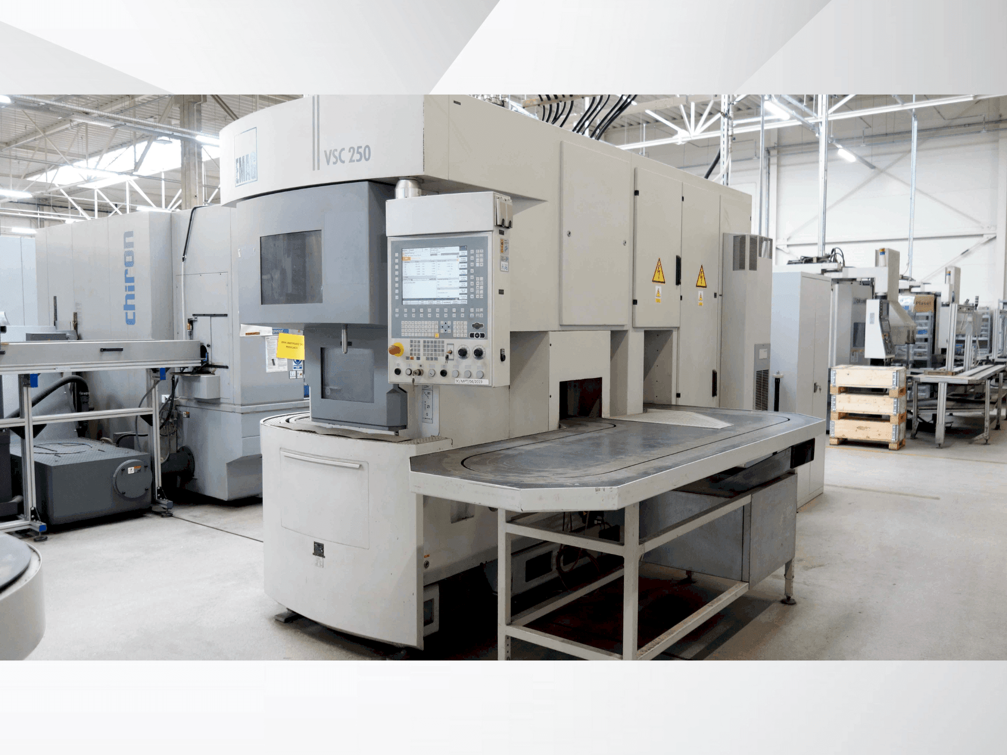 Front view of EMAG VSC 250  machine