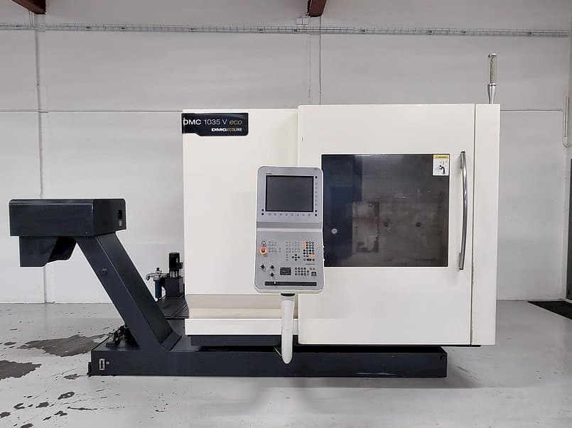 Front view of DMG MORI DMC 1035 V eco machine