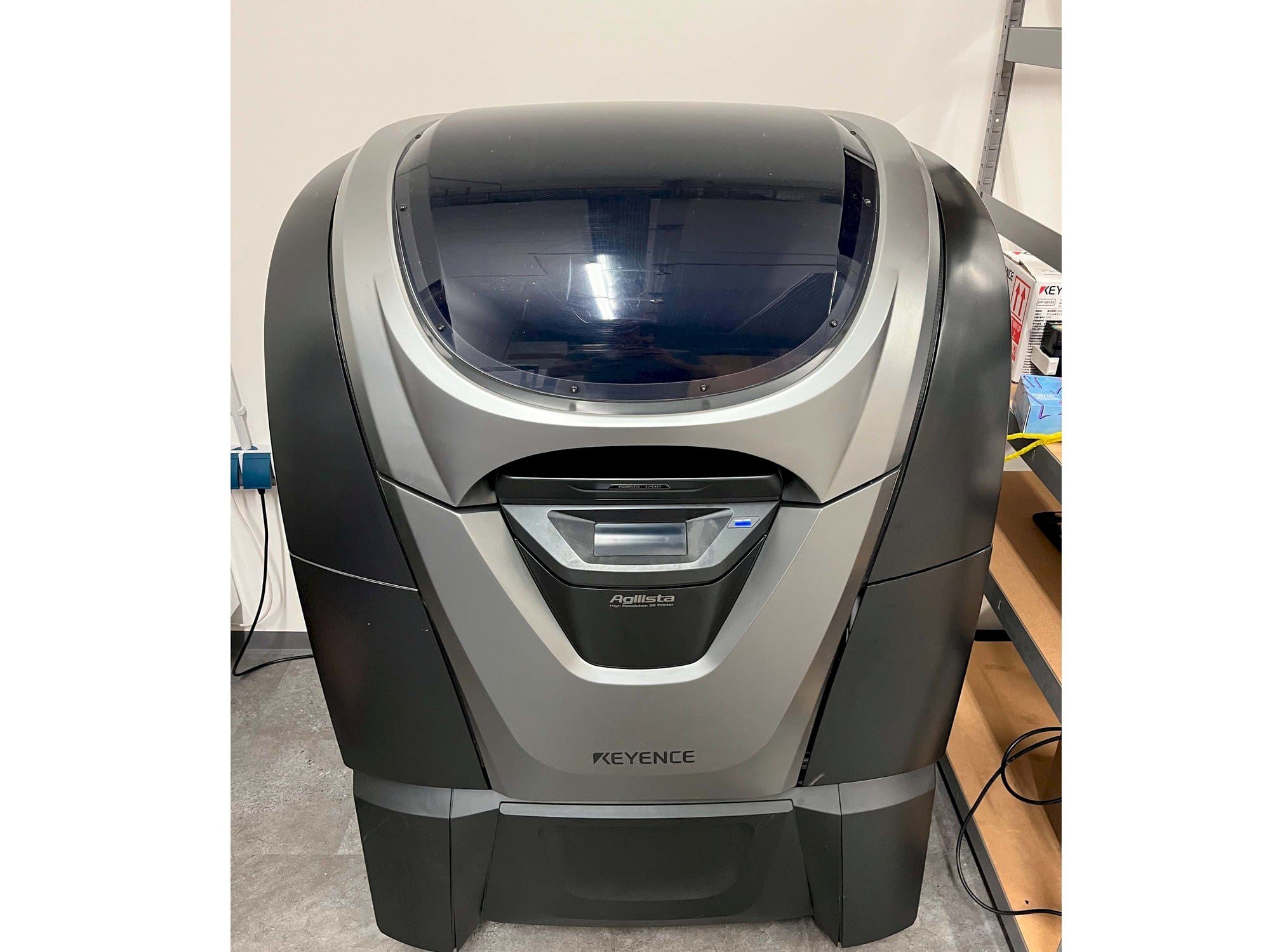 Front view of KEYENCE Agilista 3200-w machine