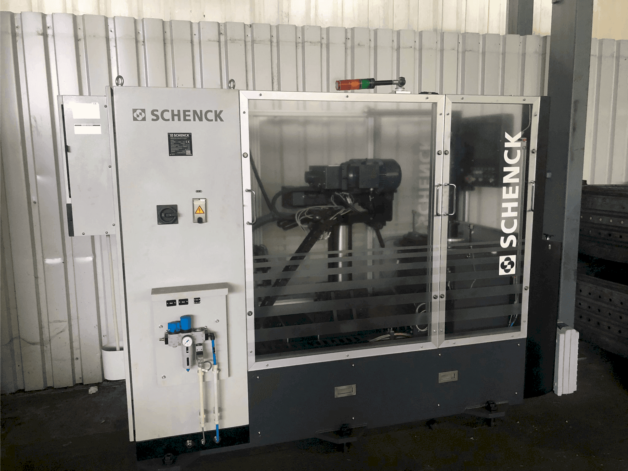 Front view of SCHENCK DISTEC machine