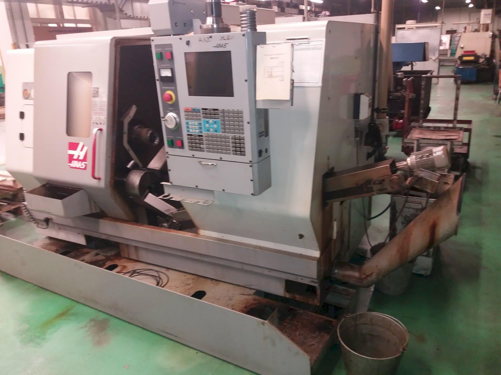 Front view of HAAS SL-20HE  machine