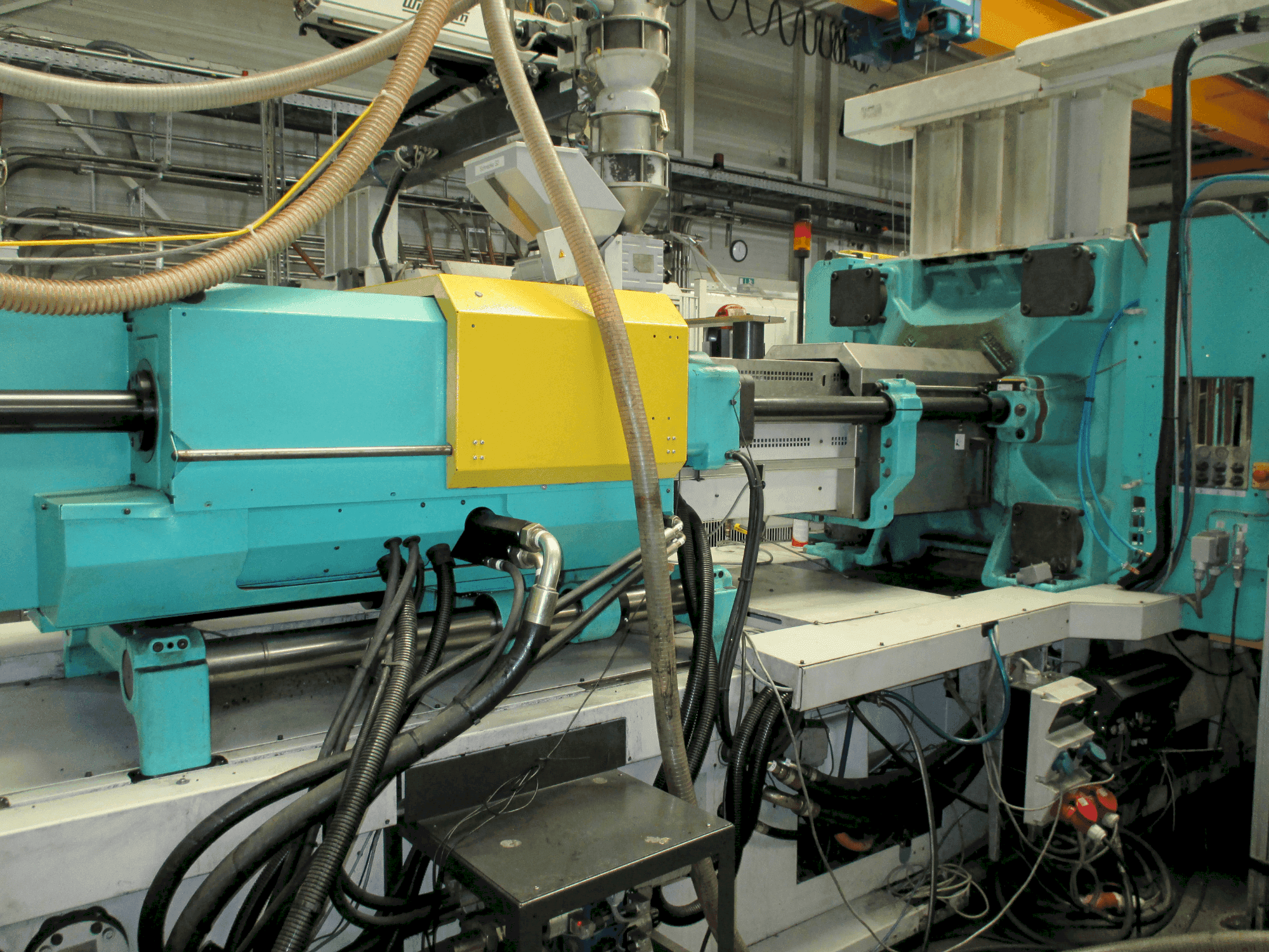 Front view of Arburg Allrounder Selecta 720 S 3200-2100  machine