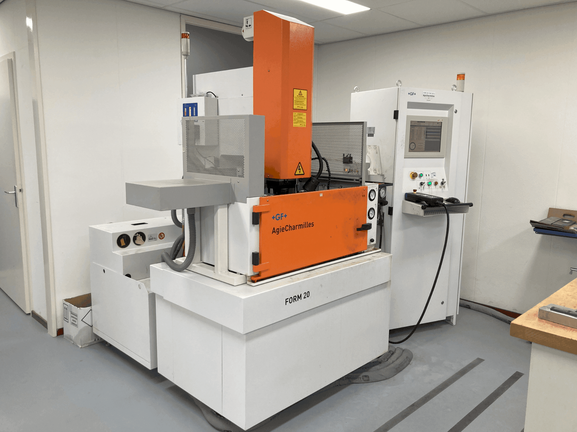 Front view of AgieCharmilles CABINET FORM20  machine