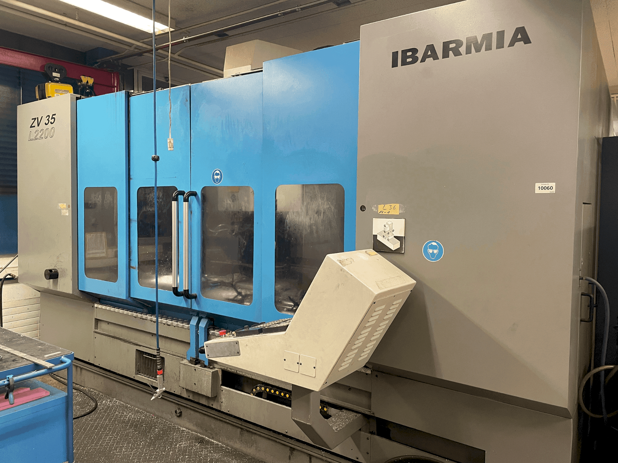 Front view of IBARMIA ZV 35 L2200 machine