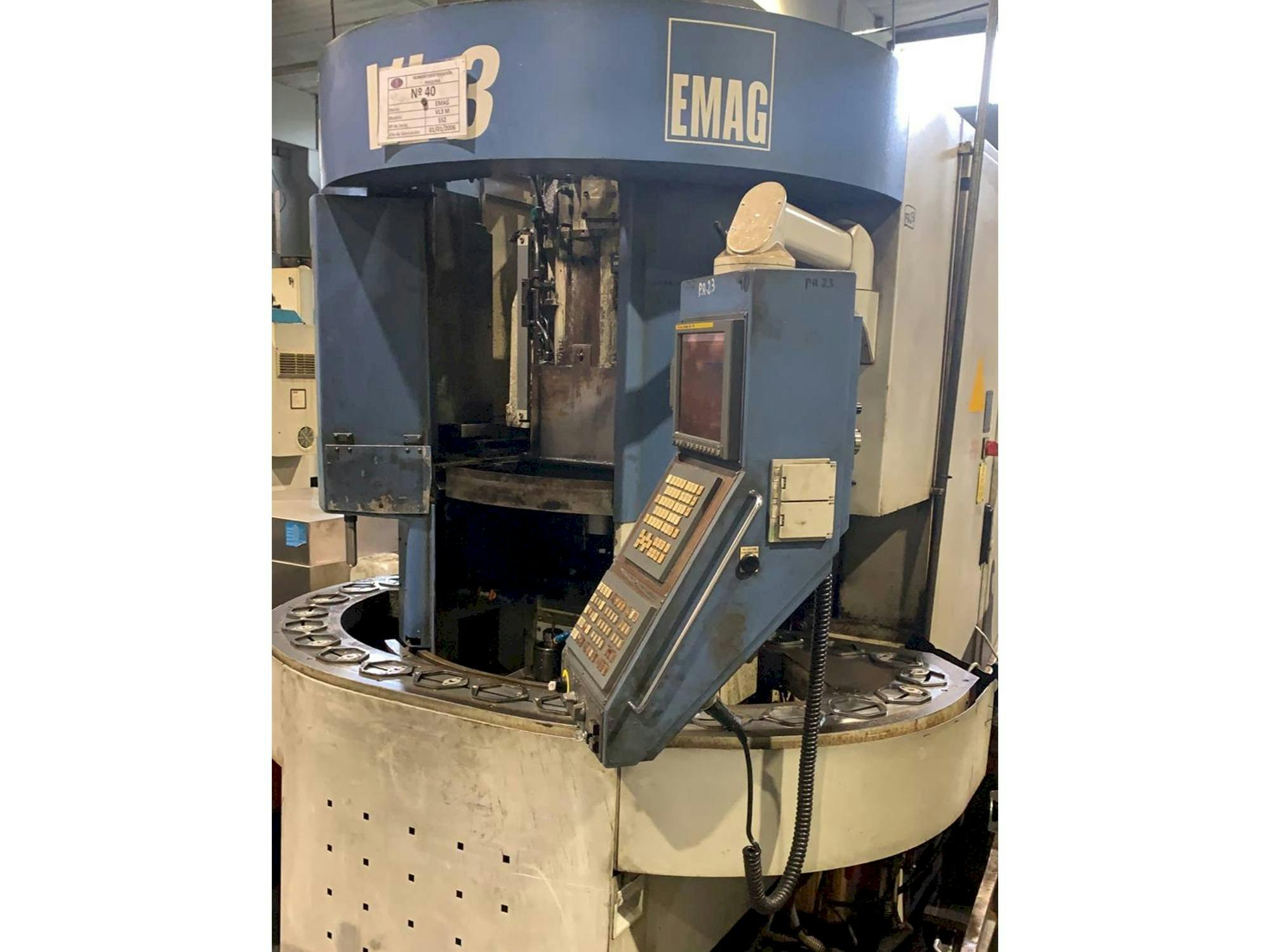 Front view of EMAG VL 3  machine
