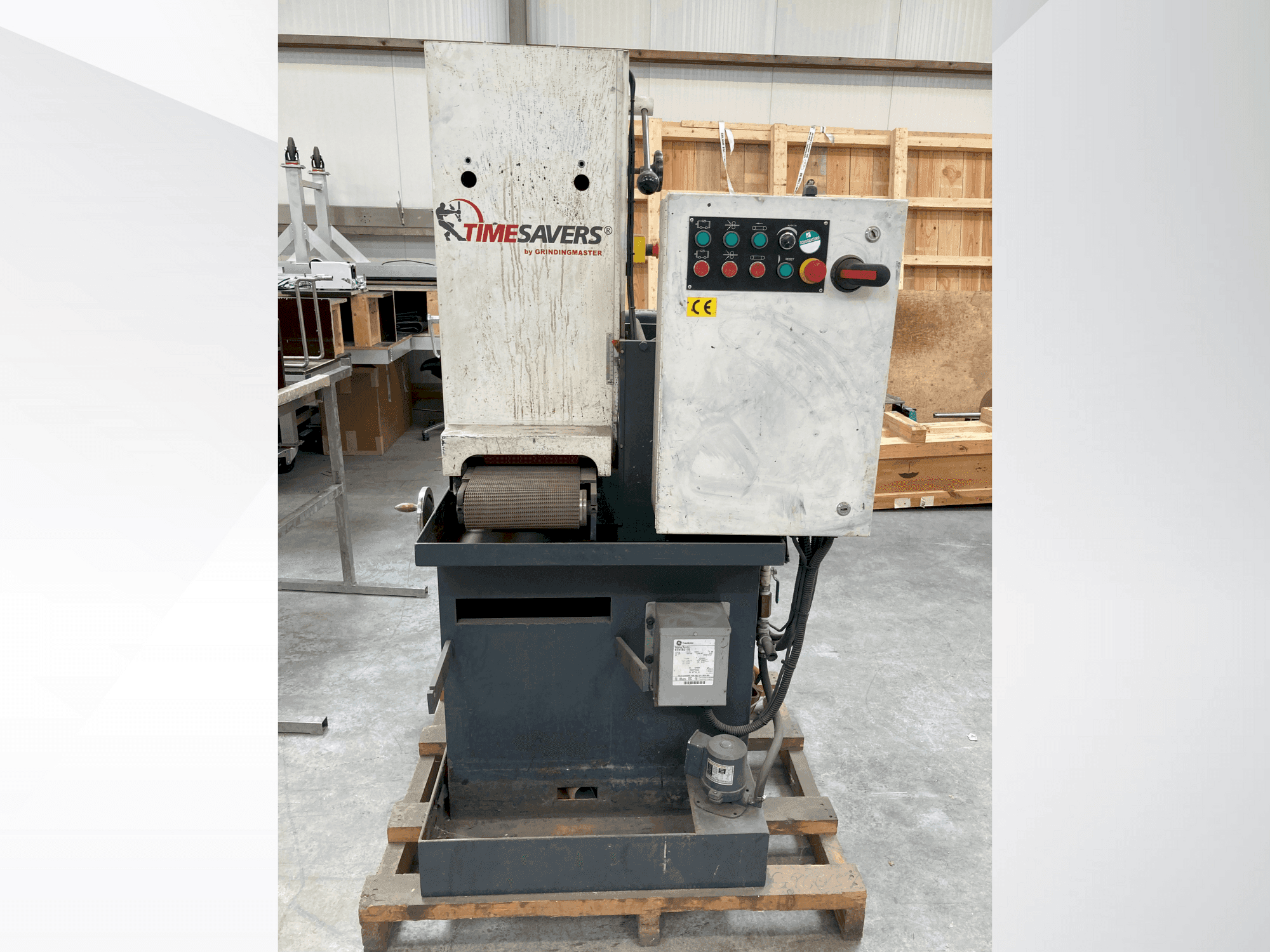 Front view of TIMESAVERS 11-serie-225-W machine