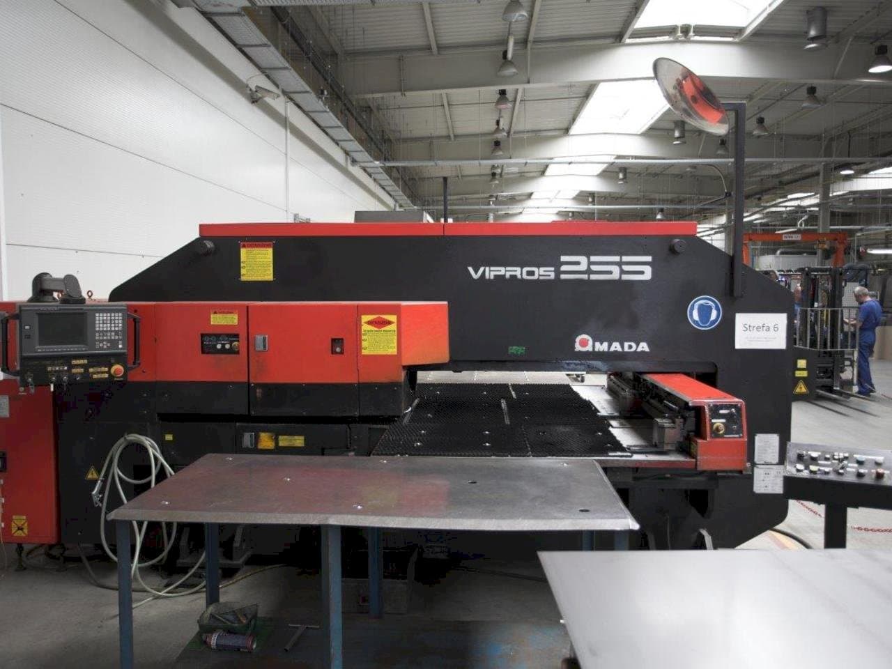 Front view of AMADA Vipros 255 machine