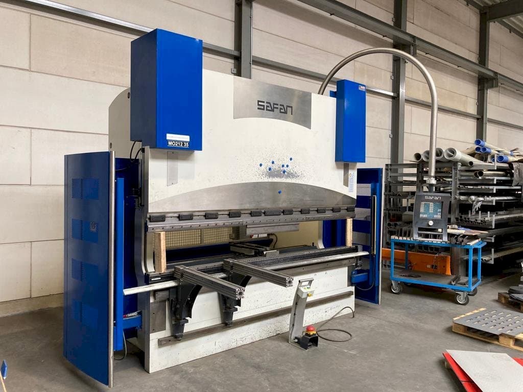 Front view of Safan CNCL-K 170-3100 TS 2 machine